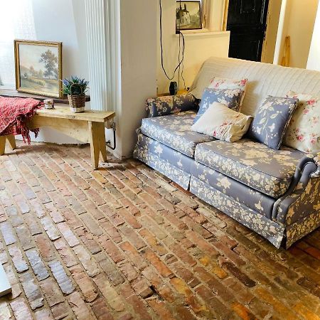 The Beehive, Ground Floor Apartment In Norfolk, No Shared Amenities Даунем-Маркет Экстерьер фото